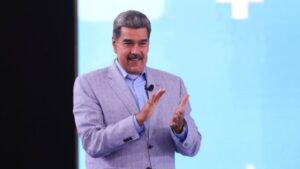 Nicolás Maduro asegura que seguirá defendiendo ingresos de los trabajadores