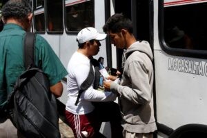 Nuevo aumento del pasaje urbano en Caracas desató quejas
