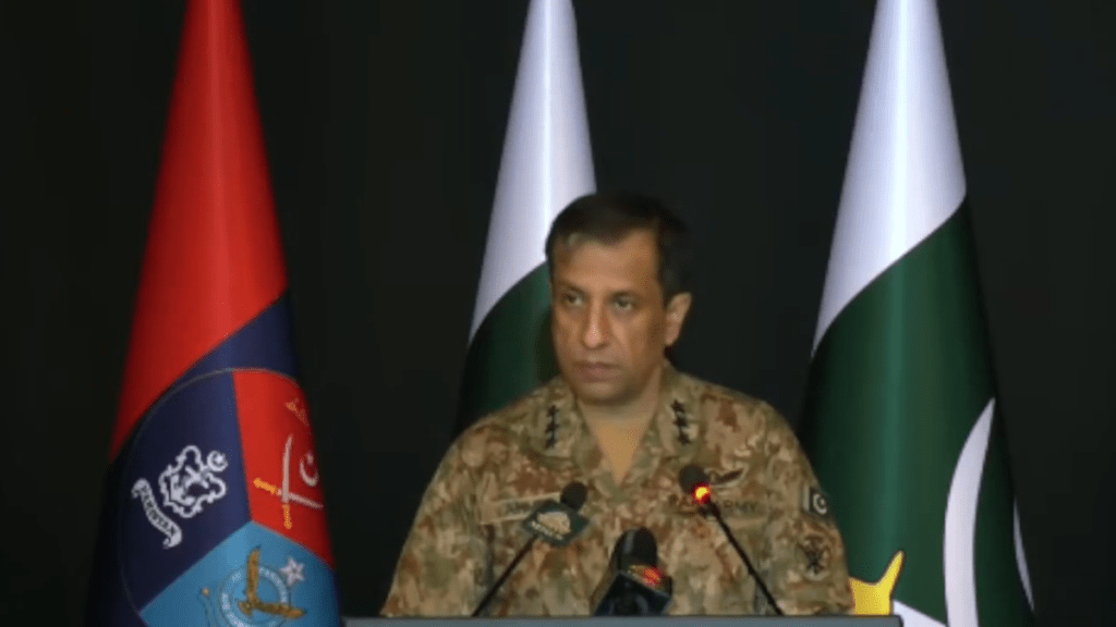 Pakistán calificó el ataque de India como un acto de guerra flagrante y advirtió que tomará represalias