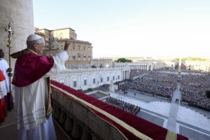 Papa León XIV pide ayuda para construir puentes de paz y buscar la justicia sin miedo