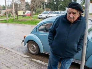 "Pepe" Mujica pasó del abrazo a Chávez al distanciamiento con Maduro