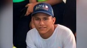 Pierde la vida oficial de Polisur al estrellarse en su moto