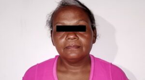 Presa por golpear y obligar a su hijo a la venta ambulante