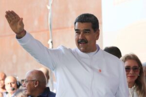 Presidente Maduro invita a votar “por la paz”