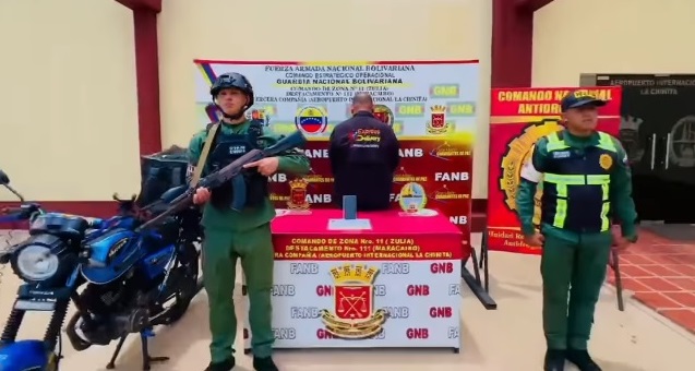 Pretendía enviar droga mediante una empresa de encomiendas y la escondió en una pieza automotriz