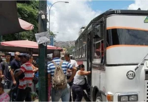 Proponen bono de transporte para compensar tarifas reales del pasaje
