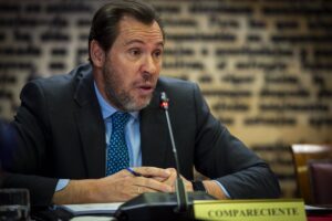 Puente denuncia un "acto grave de sabotaje" en la línea de alta velocidad Madrid-Sevilla por el robo de cable