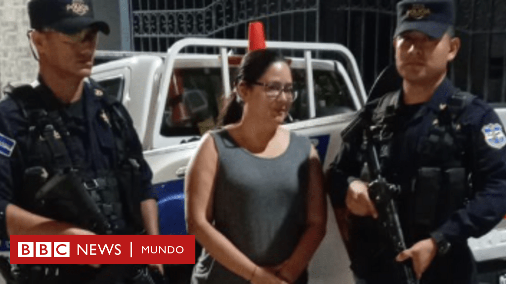 Quién es Ruth López, la abogada de derechos humanos crítica de Bukele que fue detenida en El Salvador