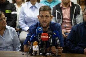Requesens: Asumo la responsabilidad de no haber convencido a la gente