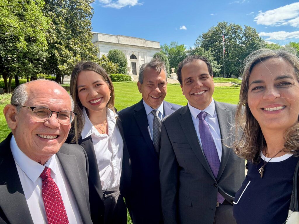 Rescatados de embajada argentina reafirmaron su lucha por la libertad tras reunirse con Marco Rubio