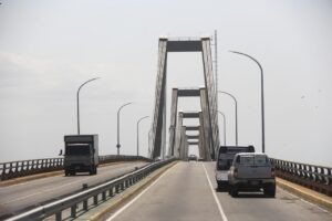 Detenidos tres indígenas yukpas por bloquear el acceso al puente sobre el Lago