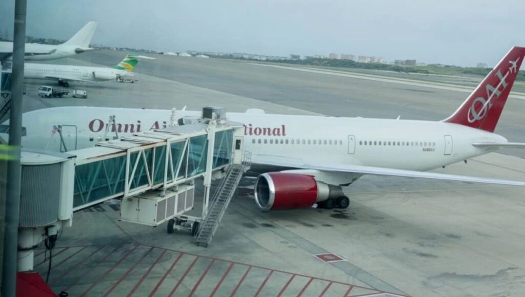 Retornan a Venezuela 174 migrantes en un avión estadounidense deportados desde Texas