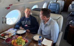 Richard Grenell confirma liberación de militar estadounidense