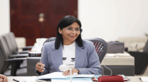 Rodríguez: “Venezuela no reconoce ninguna jurisdicción extranjera que quitó licencias petroleras”