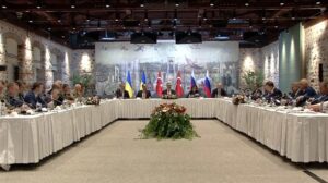 Rusia y Ucrania acuerdan presentar planes de alto el fuego y el canje de mil prisioneros