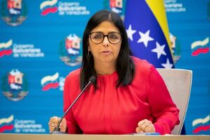 Salario sigue estancado, pero Delcy Rodríguez elogió el “paupérrimo” anuncio de Nicolás Maduro