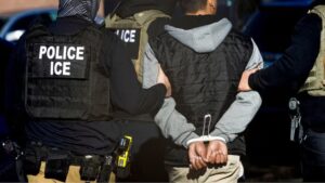 Salió de la iglesia con su familia en el Día de la Madre y fue arrestado por agentes de ICE - AlbertoNews