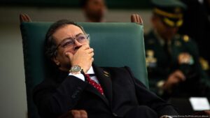 Senado de Colombia rechaza consulta popular de Petro – DW – 15/05/2025