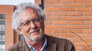 “Soy de los cobardes que sobreviven”. El escritor habla de Ahora y en la hora