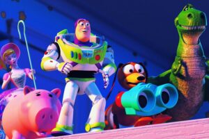Steve Jobs fue tan clave para Pixar que lo colaron en mitad de Toy Story 2. No es un juguete, pero está metido en una caja