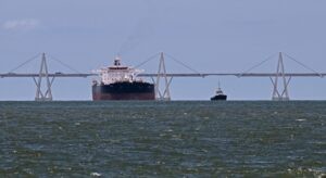 Tanqueros hacen fila en el Lago de Maracaibo para cargar petróleo