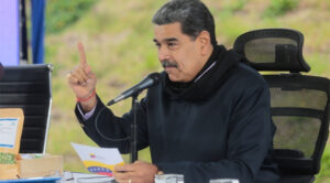 "Todos volverán", dice Maduro sobre venezolanos en El Salvador