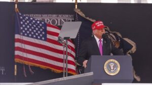 Trump afirma que Putin "se ha vuelto completamente loco" y "está matando innecesariamente"