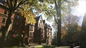 Trump defiende su orden contra la matriculación extranjera en Harvard porque sus países "no pagan nada"