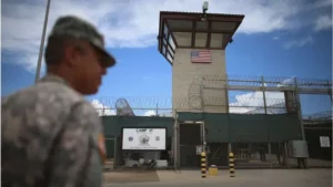 Trump ha gastado 21 millones de dólares en transportar a migrantes a Guantánamo - AlbertoNews
