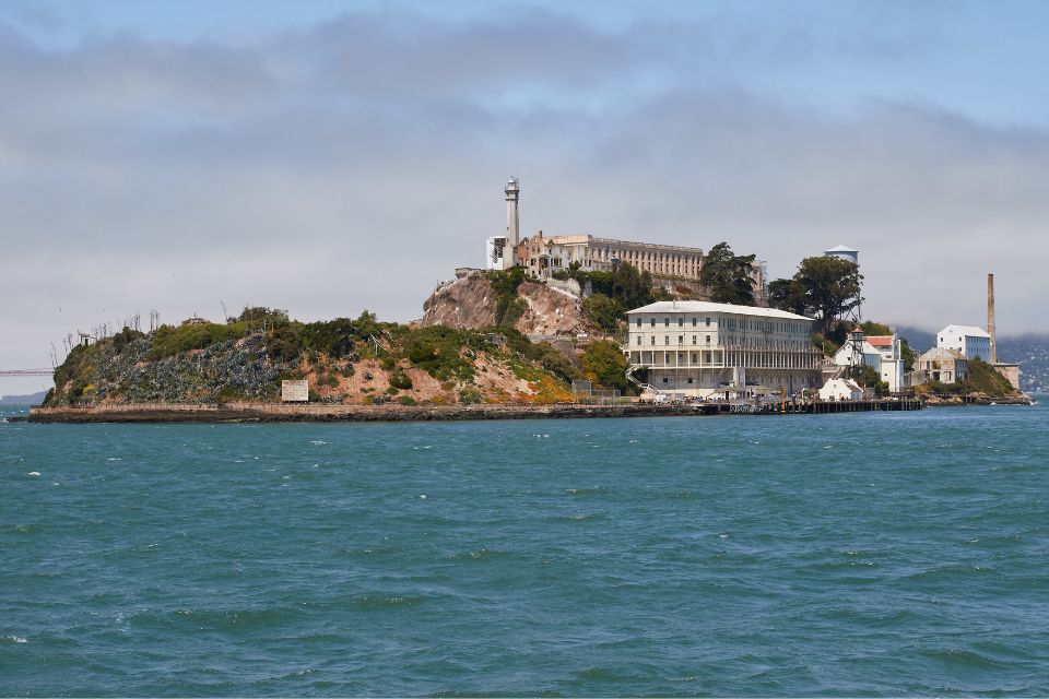 Trump ordena reapertura de prisión de Alcatraz para los «delincuentes más despiadados»