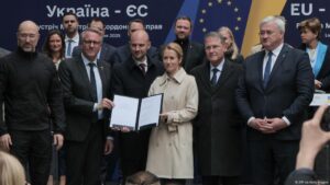 Ucrania y UE aprueban crear un tribunal para juzgar a Rusia – DW – 09/05/2025