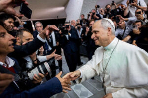 Esperanzas de la sociedad civil en el papa León XIV, en un momento mundial complejo.