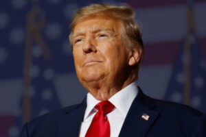 Una corte de apelaciones de Estados Unidos mantiene temporalmente los aranceles de Trump