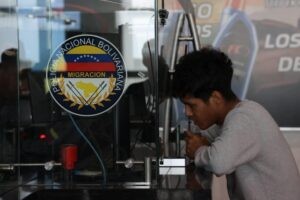 Venezuela recibe a 168 migrantes deportados por el Gobierno de Trump en un avión de EE.UU.