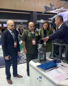 Venezuela y Belarús abordan temas de cooperación militar