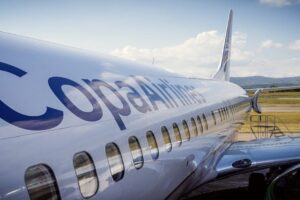 Avión debió regresar de emergencia tras despegar del aeropuerto La Chinita