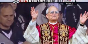 Video viral revela fanatismo del papa León XIV por los Medias Blancas en 2005