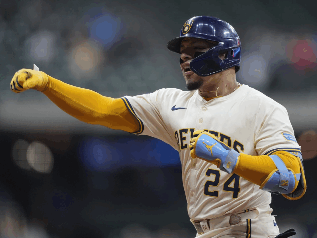 William Contreras produce pese a fractura en el dedo
