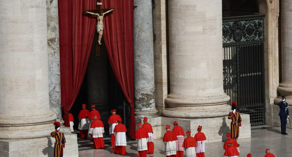 cardenal Aveline sufre robo en Roma días antes de elegir nuevo papa