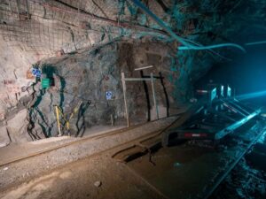 la guerra subterránea por el oro en minas peruanas que oculta cadáveres bajo tierra