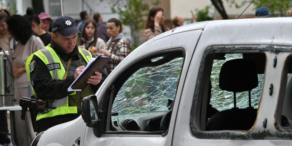 la policía busca al sospechoso