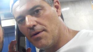 lo acusan de maltrato, tráfico ilegal y fraude