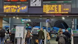 más de 10.000 pasajeros de tren afectados por robo de cables
