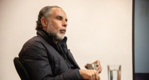 no tiene que ver con política y fue Javeriana 87