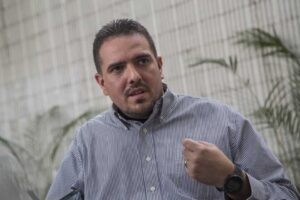 votó alrededor del 25% del registro electoral