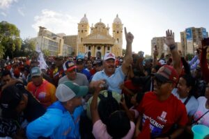 ¡Cierre de Campaña tremendo! El amor y la fuerza del pueblo zuliano llenó la Calle Derecha para apoyar a Luis Caldera como próximo gobernador de Zulia