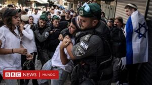 "¡Muerte a los árabes!": judíos de extrema derecha atacan a palestinos en Jerusalén en la conmemoración de la toma de la ciudad