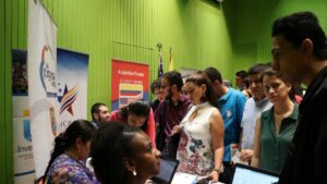¿Busca empleo y sabe inglés? Puede tener oportunidades de conseguir trabajo desde la Feria Laboral Bilingüe