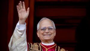 ¿Quién es el nuevo Papa? Robert Prevost, el cardenal estadounidense y peruano convertido ya en León XIV