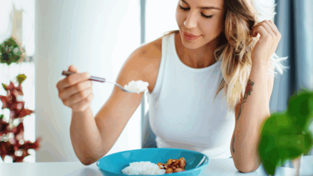 ¿Cuáles son los beneficios de cocinar el arroz con un poco de vinagre? El truco recomendado por expertos